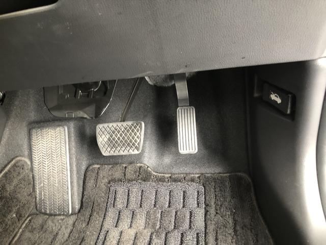 フィット ｅ：ＨＥＶネス　純正ナビ　前後ドラレコ　ＬＥＤ　アルミホイール　禁煙車　ワンオーナー　衝突軽減　Ｒカメ　パーキングセンサー　サイドカーテンエアバック　地デジ　ＵＳＢ　オートエアコン　ＤＶＤ　スマキー　エアバッグ（67枚目）