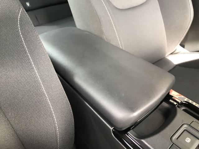 プリウス Ｇ　レンタカーアップ　純正ナビ　ＥＴＣ　ドラレコ　アルミホイール　ＬＥＤ　クルーズコントロール　禁煙車　ナビ・ＴＶ　衝突被害軽減ブレーキ　アイドルストップ　シートヒータ　フルセグＴＶ　コーナーセンサー（13枚目）