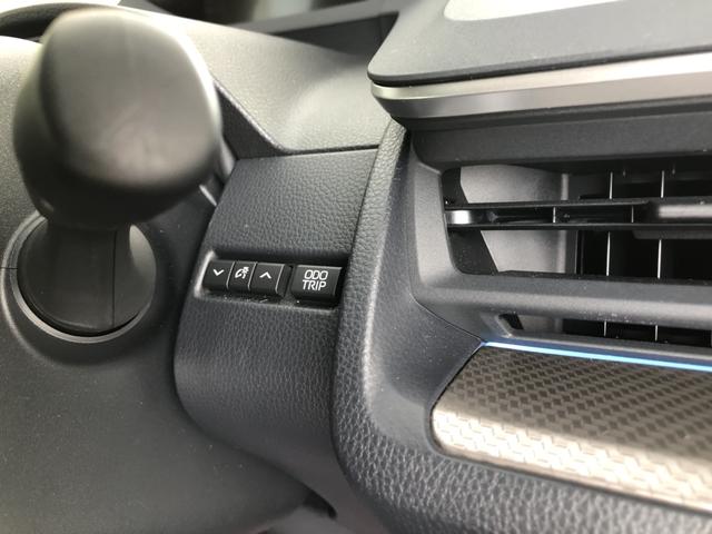 プリウス Ｇ　レンタカーアップ　純正ナビ　ＥＴＣ　ドラレコ　アルミホイール　ＬＥＤ　クルーズコントロール　禁煙車　ナビ・ＴＶ　衝突被害軽減ブレーキ　アイドルストップ　シートヒータ　フルセグＴＶ　コーナーセンサー（65枚目）