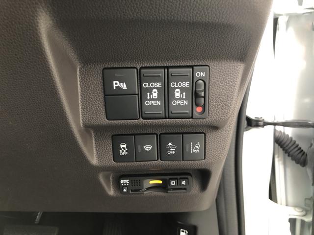 フリード＋ Ｇ・ホンダセンシング　純正ナビ　ＥＴＣ　前後ドラレコ　両側電動スライド　シートヒーター　クルーズコントロール　禁煙車　ワンオーナー　プリクラッシュ　Ｂモニター　両側オートスライドドア　パワーウインド　スマートキー　ＰＳ（14枚目）