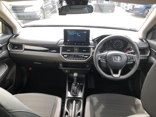 ＷＲ－Ｖ Ｚ　レンタカーアップ　純正ナビ　ＥＴＣ　ドラレコ　ＬＥＤクルーズコントロール　盗難防止装置　誤発進抑制　禁煙　Ｒカメラ　ＵＳＢ　ＥＳＣ　ＬＥＤライト　ＡＢＳ　パワーウィンドウ　パワーステアリング　キーレス（3枚目）