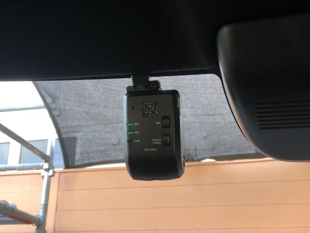 Ｎ－ＢＯＸカスタム ベースグレード　レンタカーアップ　純正ナビ　ＥＴＣ　ドラレコ　片側電動スライド　禁煙車　ＵＳＢ接続　ＣＭＢＳ　Ｄレコ　ベンチシート　オートエアコン　スマートキ　ＬＥＤ　盗難防止装置　クルコン　バックカメラ　エアバッグ（9枚目）