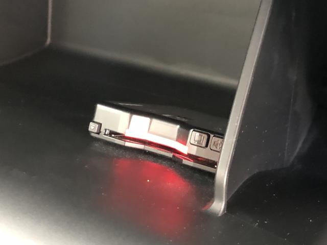ＺＲ－Ｖ Ｘ　レンタカーアップ　純正ナビ　ドラレコ　ＥＴＣ　クルーズコントロール　ＬＥＤ　電動リアゲート　禁煙車　クリアランスソナー　地デジ　Ｂカメ　ＥＳＣ　サイドカーテンエアバック　エアコン　整備記録簿　ＵＳＢ（10枚目）