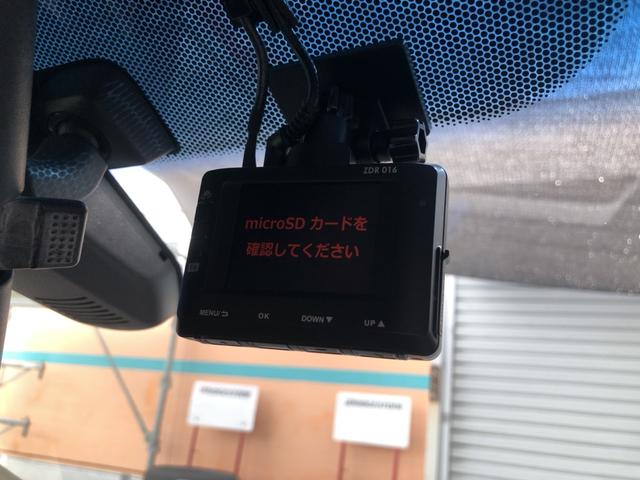 フィット １３Ｇ・Ｆパッケージ　純正ナビ　ＥＴＣ　前後ドラレコ　クルーズコントロール　ＬＥＤ　バックカメラ　禁煙車　ワンオーナー　イモビ　スマ－トキ－　サイドエアバッグ　記録簿有り　ＶＳＡ　助手席エアバッグ　Ｒカメラ　オートエアコン（7枚目）