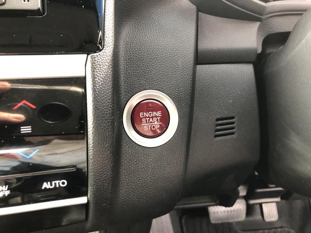 フィット １３Ｇ・Ｆパッケージ　純正ナビ　ＥＴＣ　前後ドラレコ　クルーズコントロール　ＬＥＤ　バックカメラ　禁煙車　ワンオーナー　イモビ　スマ－トキ－　サイドエアバッグ　記録簿有り　ＶＳＡ　助手席エアバッグ　Ｒカメラ　オートエアコン（13枚目）
