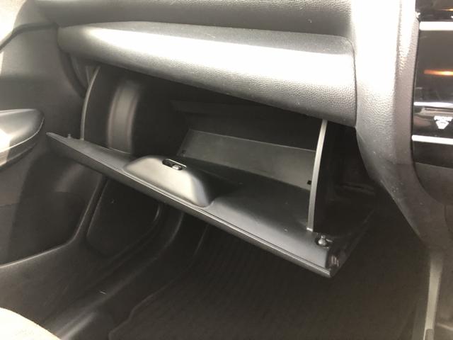 フィット １３Ｇ・Ｆパッケージ　純正ナビ　ＥＴＣ　前後ドラレコ　クルーズコントロール　ＬＥＤ　バックカメラ　禁煙車　ワンオーナー　イモビ　スマ－トキ－　サイドエアバッグ　記録簿有り　ＶＳＡ　助手席エアバッグ　Ｒカメラ　オートエアコン（14枚目）