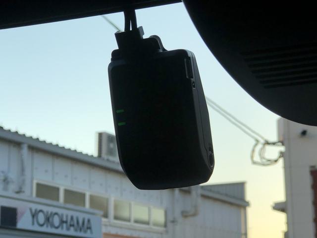 Ｎ－ＢＯＸカスタム ベースグレード　レンタカーアップ　純正ナビ　ＥＴＣ　ドラレコ　両側電動スライド　シートヒーター　クルーズコントロール　禁煙車　Ｗ電動ドア　ＵＳＢ接続　ＣＭＢＳ　Ｄレコ　ベンチシート　オートエアコン　スマートキ　ＬＥＤ（8枚目）