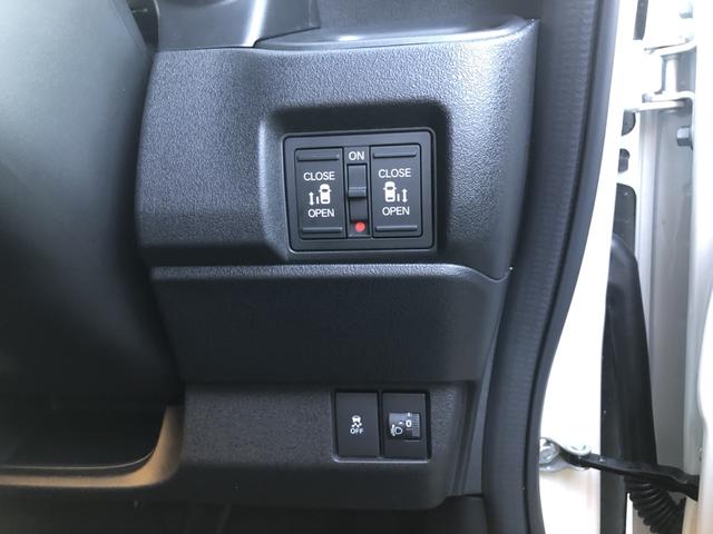 Ｎ－ＢＯＸカスタム ベースグレード　レンタカーアップ　純正ナビ　ＥＴＣ　ドラレコ　両側電動スライド　シートヒーター　クルーズコントロール　禁煙車　Ｗ電動ドア　ＵＳＢ接続　ＣＭＢＳ　Ｄレコ　ベンチシート　オートエアコン　スマートキ　ＬＥＤ（19枚目）