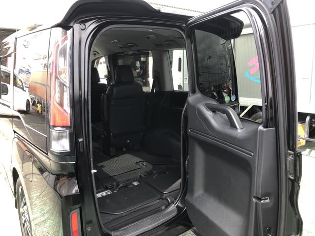 ステップワゴンスパーダ スパーダ・クールスピリットホンダセンシング　純正ナビ　リア席モニター　ＥＴＣ　両側電動ドア　ＬＥＤ　アルミホイール　サイドエアバック　スマートキ　左右電動スライドドア　バックモニタ　地ＴＶ　ナビ＆ＴＶ　三列シート　ＵＳＢ　助手席エアバッグ　禁煙（29枚目）