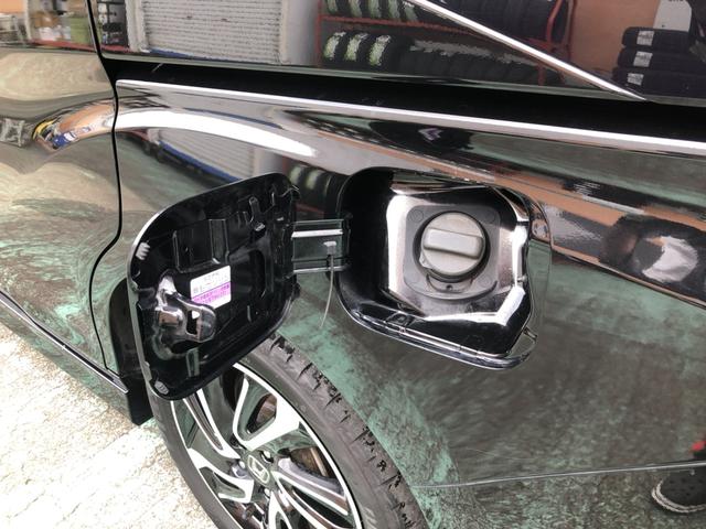 ステップワゴンスパーダ スパーダ・クールスピリットホンダセンシング　純正ナビ　リア席モニター　ＥＴＣ　両側電動ドア　ＬＥＤ　アルミホイール　サイドエアバック　スマートキ　左右電動スライドドア　バックモニタ　地ＴＶ　ナビ＆ＴＶ　三列シート　ＵＳＢ　助手席エアバッグ　禁煙（46枚目）