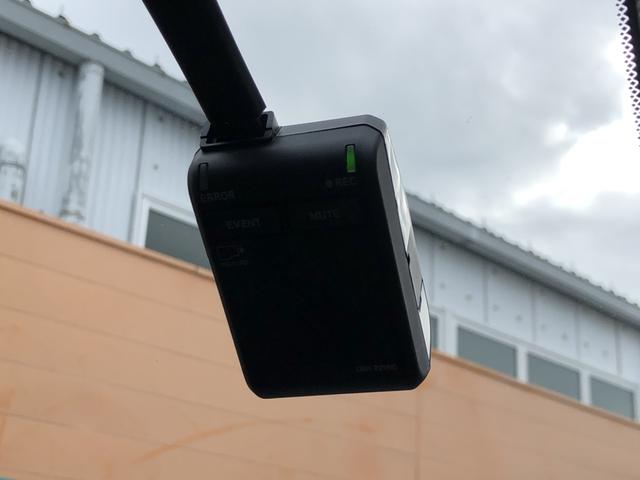 フィット e:HEVRS 純正ナビ 前後ドラレコ クルーズコントロール アルミホイール エアバッグ ナビ&TV パワーウィンドウ 助手席エアバッグ Dレコ フルセグテレビ LEDヘッドランプ セキュリティアラーム 禁煙 USB(7枚目)