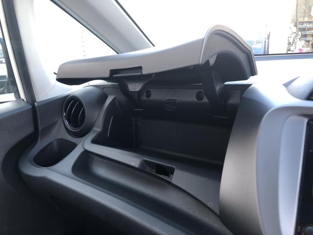 フィット Ｇ　純正ディスプレイオーディオ　バックカメラ　ワンオーナー　禁煙車　運転席助手席エアバッグ　Ｂモニター　キーレスリモコン　盗難防止システム　エアコン　ＡＢＳ　パワーウィンドウ　１オーナー　定期点検記録簿（15枚目）