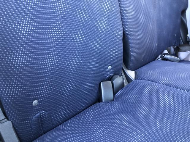 フィット Ｇ　純正ディスプレイオーディオ　バックカメラ　ワンオーナー　禁煙車　運転席助手席エアバッグ　Ｂモニター　キーレスリモコン　盗難防止システム　エアコン　ＡＢＳ　パワーウィンドウ　１オーナー　定期点検記録簿（19枚目）