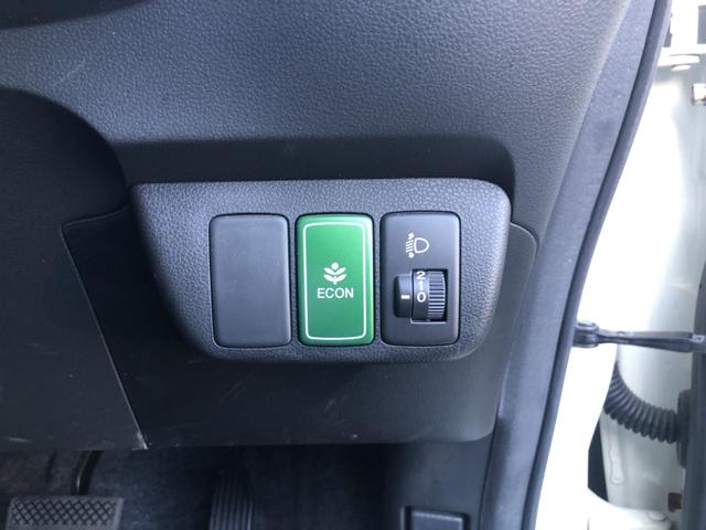 フィット Ｇ　純正ディスプレイオーディオ　バックカメラ　ワンオーナー　禁煙車　運転席助手席エアバッグ　Ｂモニター　キーレスリモコン　盗難防止システム　エアコン　ＡＢＳ　パワーウィンドウ　１オーナー　定期点検記録簿（52枚目）