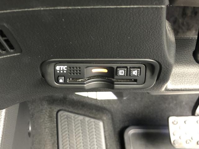 ヴェゼル ハイブリッドＲＳ・ホンダセンシング　純正ナビ　ＥＴＣ　ドラレコ　ＬＥＤ　アルミホイール　シートヒーター　ホンダセンシング　１オ－ナ－　定期点検記録簿　サイドＳＲＳ　Ｒカメ　フルオートエアコン　禁煙　ＵＳＢ接続　両席エアバック　スマキー（7枚目）