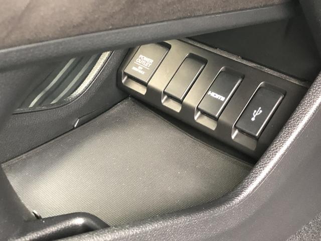 ヴェゼル ハイブリッドＲＳ・ホンダセンシング　純正ナビ　ＥＴＣ　ドラレコ　ＬＥＤ　アルミホイール　シートヒーター　ホンダセンシング　１オ－ナ－　定期点検記録簿　サイドＳＲＳ　Ｒカメ　フルオートエアコン　禁煙　ＵＳＢ接続　両席エアバック　スマキー（19枚目）