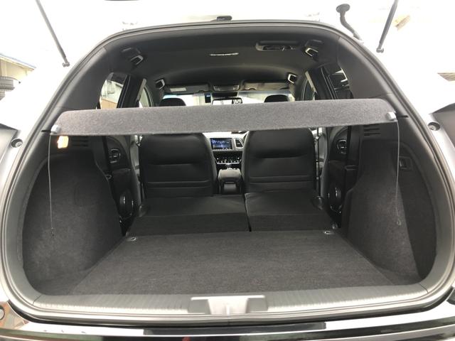 ヴェゼル ハイブリッドＲＳ・ホンダセンシング　純正ナビ　ＥＴＣ　ドラレコ　ＬＥＤ　アルミホイール　シートヒーター　ホンダセンシング　１オ－ナ－　定期点検記録簿　サイドＳＲＳ　Ｒカメ　フルオートエアコン　禁煙　ＵＳＢ接続　両席エアバック　スマキー（29枚目）