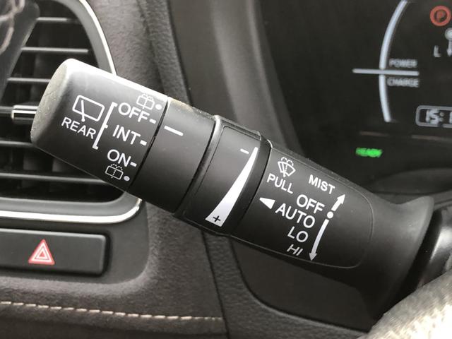 ヴェゼル ハイブリッドＲＳ・ホンダセンシング　純正ナビ　ＥＴＣ　ドラレコ　ＬＥＤ　アルミホイール　シートヒーター　ホンダセンシング　１オ－ナ－　定期点検記録簿　サイドＳＲＳ　Ｒカメ　フルオートエアコン　禁煙　ＵＳＢ接続　両席エアバック　スマキー（57枚目）