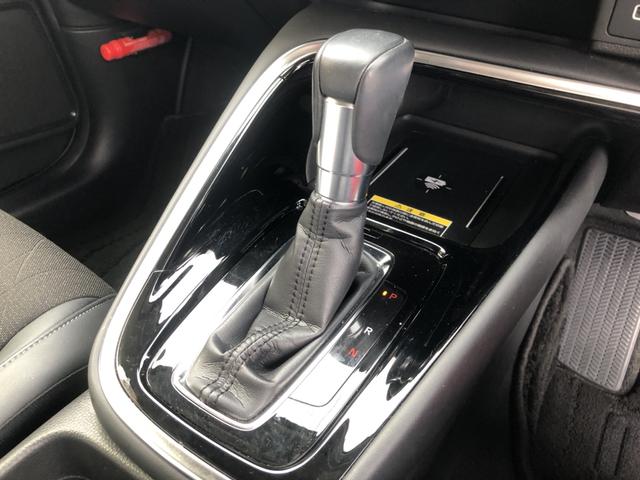 ヴェゼル ｅ：ＨＥＶＺ　純正ナビ　ＥＴＣ　ＬＥＤ　アルミホイール　電動リアゲート　シートヒーター　衝突回避支援ブレーキ機能　１オナ　スマキ　Ｐトランク　フルオートエアコン　エアバッグ　両席エアバック　Ｒカメ　記録簿付　ソナー（11枚目）