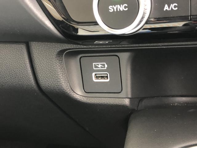 ヴェゼル ｅ：ＨＥＶＺ　純正ナビ　ＥＴＣ　ＬＥＤ　アルミホイール　電動リアゲート　シートヒーター　衝突回避支援ブレーキ機能　１オナ　スマキ　Ｐトランク　フルオートエアコン　エアバッグ　両席エアバック　Ｒカメ　記録簿付　ソナー（16枚目）