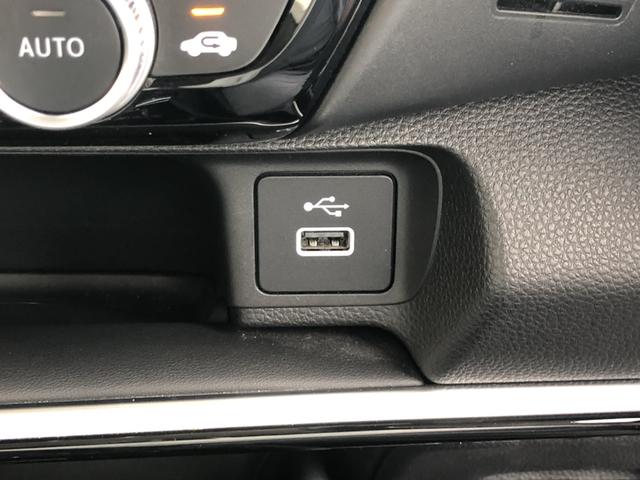 ヴェゼル ｅ：ＨＥＶＺ　純正ナビ　ＥＴＣ　ＬＥＤ　アルミホイール　電動リアゲート　シートヒーター　衝突回避支援ブレーキ機能　１オナ　スマキ　Ｐトランク　フルオートエアコン　エアバッグ　両席エアバック　Ｒカメ　記録簿付　ソナー（17枚目）