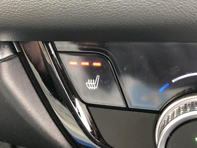 ヴェゼル ｅ：ＨＥＶＺ　純正ナビ　ＥＴＣ　ＬＥＤ　アルミホイール　電動リアゲート　シートヒーター　衝突回避支援ブレーキ機能　１オナ　スマキ　Ｐトランク　フルオートエアコン　エアバッグ　両席エアバック　Ｒカメ　記録簿付　ソナー（18枚目）