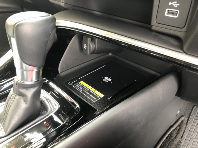 ヴェゼル ｅ：ＨＥＶＺ　純正ナビ　ＥＴＣ　ＬＥＤ　アルミホイール　電動リアゲート　シートヒーター　衝突回避支援ブレーキ機能　１オナ　スマキ　Ｐトランク　フルオートエアコン　エアバッグ　両席エアバック　Ｒカメ　記録簿付　ソナー（20枚目）