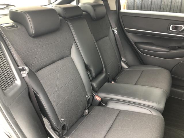 ヴェゼル ｅ：ＨＥＶＺ　純正ナビ　ＥＴＣ　ＬＥＤ　アルミホイール　電動リアゲート　シートヒーター　衝突回避支援ブレーキ機能　１オナ　スマキ　Ｐトランク　フルオートエアコン　エアバッグ　両席エアバック　Ｒカメ　記録簿付　ソナー（26枚目）