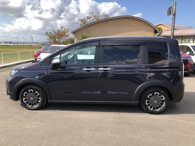 フリード e:HEVクロスター 試乗車アップ 純正ナビ ETC 前後ドラレコ 両側電動ドア LED アルミホイール Sヒーター 衝突軽減ブレーキシステム フルセグ 禁煙車 オートエアコン バックモニター パーキングセンサー キーレス(38枚目)