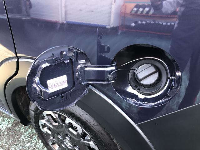 フリード e:HEVクロスター 試乗車アップ 純正ナビ ETC 前後ドラレコ 両側電動ドア LED アルミホイール Sヒーター 衝突軽減ブレーキシステム フルセグ 禁煙車 オートエアコン バックモニター パーキングセンサー キーレス(50枚目)