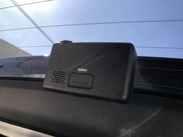 【前後ドライブレコーダー】前後でドラレコがついていて、安心です！