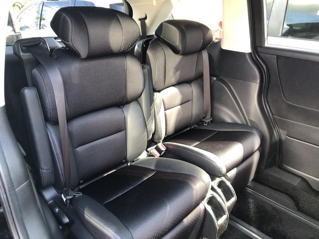【後部座席】座り心地が良く快適なドライブを楽しんでいただけます！