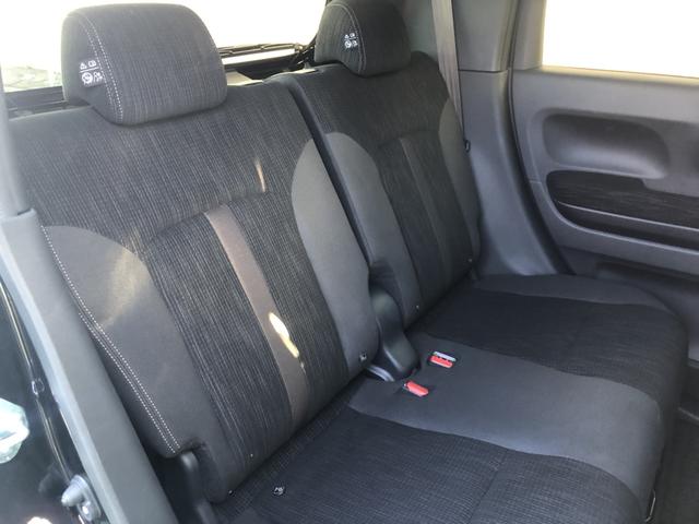 【後部座席】座り心地が良く快適なドライブを楽しんでいただけます！