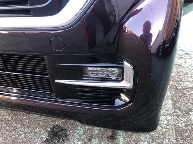 【フォグライト】霧や雪などの悪天候時に、道路の視界を確保するために点灯するフォグライトがついています！