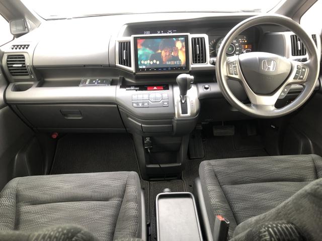 【インパネ全体】手が届きやすく、どなたでも運転しやすいです。シンプルで使いやすい設計になっています！