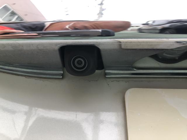 【バックカメラ】駐車時に安心のバックカメラが装備されています！