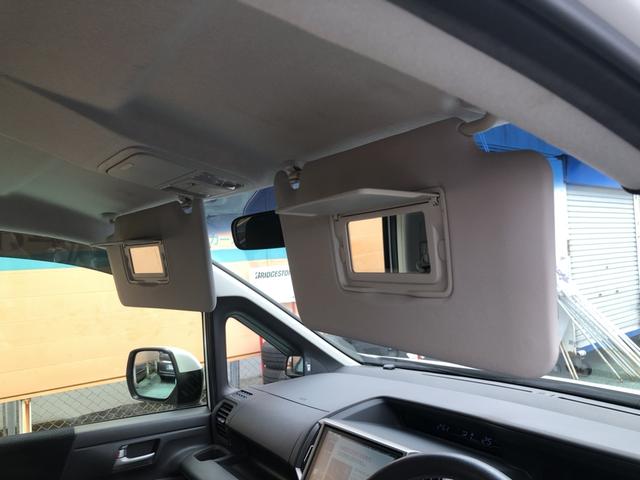 【車内ミラー】日常で使える、嬉しい車内ミラーがついてます！