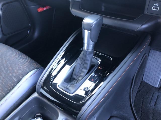 ヴェゼル ｅ：ＨＥＶＸ・ＨｕＮＴパッケージ　試乗車アップ　純正ナビ　ＥＴＣ　前後ドラレコ　ＬＥＤ　アルミホイール　盗難防止システム　地デジフルセグ　サイドエアバッグ　Ｂカメラ　クリアランスソナー　横滑り防止機能　スマートキー　禁煙　オートライト（12枚目）