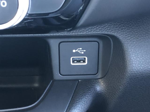 ヴェゼル ｅ：ＨＥＶＸ・ＨｕＮＴパッケージ　試乗車アップ　純正ナビ　ＥＴＣ　前後ドラレコ　ＬＥＤ　アルミホイール　盗難防止システム　地デジフルセグ　サイドエアバッグ　Ｂカメラ　クリアランスソナー　横滑り防止機能　スマートキー　禁煙　オートライト（17枚目）