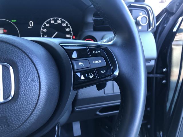 ヴェゼル ｅ：ＨＥＶＸ・ＨｕＮＴパッケージ　試乗車アップ　純正ナビ　ＥＴＣ　前後ドラレコ　ＬＥＤ　アルミホイール　盗難防止システム　地デジフルセグ　サイドエアバッグ　Ｂカメラ　クリアランスソナー　横滑り防止機能　スマートキー　禁煙　オートライト（57枚目）