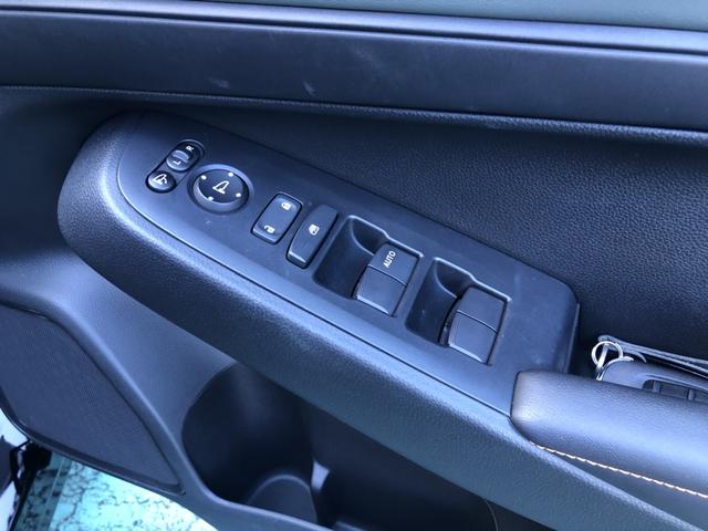 ヴェゼル ｅ：ＨＥＶＸ・ＨｕＮＴパッケージ　試乗車アップ　純正ナビ　ＥＴＣ　前後ドラレコ　ＬＥＤ　アルミホイール　盗難防止システム　地デジフルセグ　サイドエアバッグ　Ｂカメラ　クリアランスソナー　横滑り防止機能　スマートキー　禁煙　オートライト（64枚目）