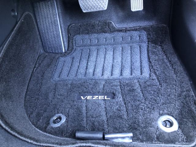 ヴェゼル ｅ：ＨＥＶＸ・ＨｕＮＴパッケージ　試乗車アップ　純正ナビ　ＥＴＣ　前後ドラレコ　ＬＥＤ　アルミホイール　盗難防止システム　地デジフルセグ　サイドエアバッグ　Ｂカメラ　クリアランスソナー　横滑り防止機能　スマートキー　禁煙　オートライト（70枚目）