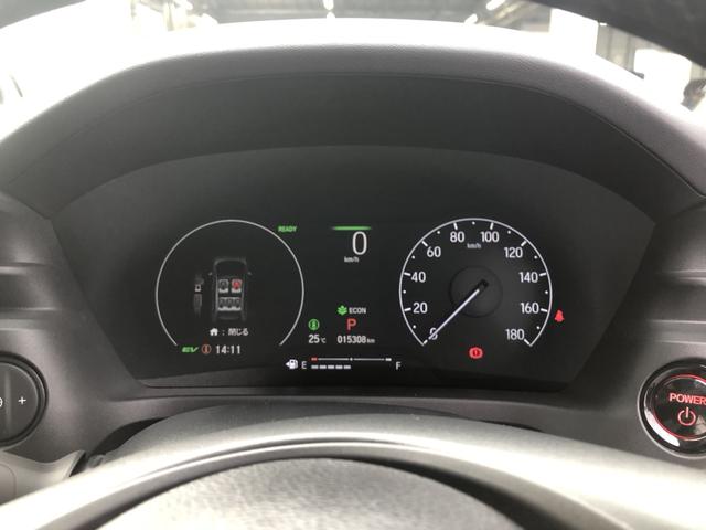 ヴェゼル ｅ：ＨＥＶＺ　試乗車アップ　純正ナビ　ＥＴＣ　ドラレコ　全周囲カメラ　クルーズコントロール　シートヒーター　禁煙車　衝突回避支援ブレーキ機能　パノラミックビューモニター　スマキ　Ｐトランク　フルオートエアコン（12枚目）
