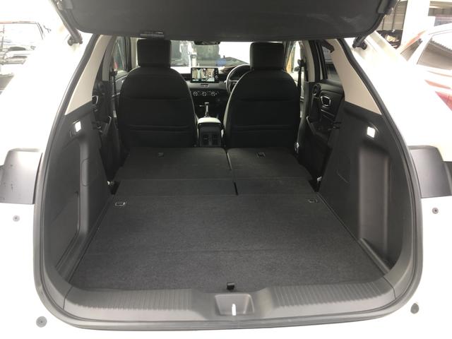 ヴェゼル ｅ：ＨＥＶＺ　試乗車アップ　純正ナビ　ＥＴＣ　ドラレコ　全周囲カメラ　クルーズコントロール　シートヒーター　禁煙車　衝突回避支援ブレーキ機能　パノラミックビューモニター　スマキ　Ｐトランク　フルオートエアコン（39枚目）