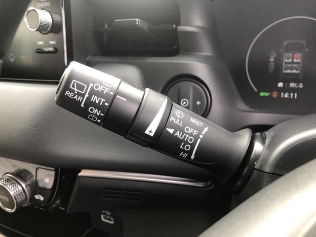 ヴェゼル ｅ：ＨＥＶＺ　試乗車アップ　純正ナビ　ＥＴＣ　ドラレコ　全周囲カメラ　クルーズコントロール　シートヒーター　禁煙車　衝突回避支援ブレーキ機能　パノラミックビューモニター　スマキ　Ｐトランク　フルオートエアコン（67枚目）