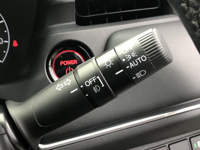 ヴェゼル ｅ：ＨＥＶＺ　試乗車アップ　純正ナビ　ＥＴＣ　ドラレコ　全周囲カメラ　クルーズコントロール　シートヒーター　禁煙車　衝突回避支援ブレーキ機能　パノラミックビューモニター　スマキ　Ｐトランク　フルオートエアコン（68枚目）