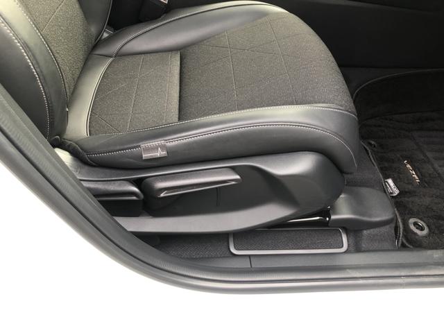 ヴェゼル ｅ：ＨＥＶＺ　試乗車アップ　純正ナビ　ＥＴＣ　ドラレコ　全周囲カメラ　クルーズコントロール　シートヒーター　禁煙車　衝突回避支援ブレーキ機能　パノラミックビューモニター　スマキ　Ｐトランク　フルオートエアコン（71枚目）