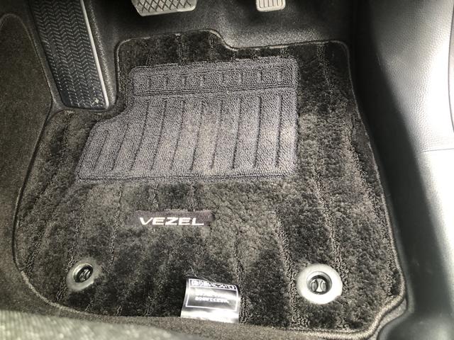 ヴェゼル ｅ：ＨＥＶＺ　試乗車アップ　純正ナビ　ＥＴＣ　ドラレコ　全周囲カメラ　クルーズコントロール　シートヒーター　禁煙車　衝突回避支援ブレーキ機能　パノラミックビューモニター　スマキ　Ｐトランク　フルオートエアコン（74枚目）