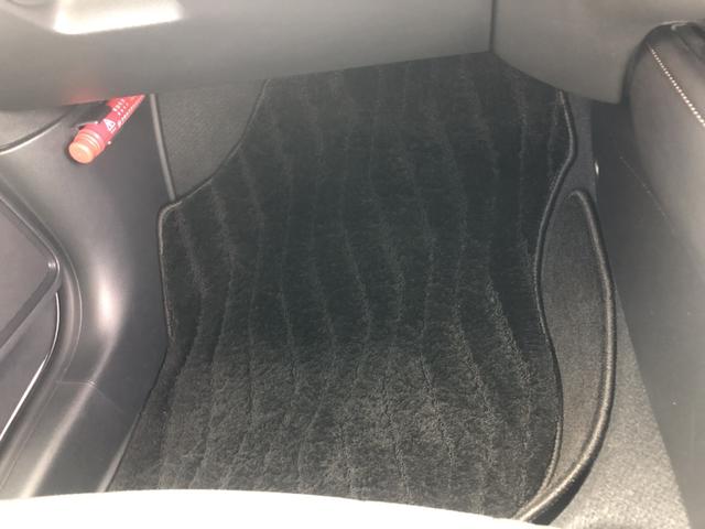 ヴェゼル ｅ：ＨＥＶＺ　試乗車アップ　純正ナビ　ＥＴＣ　ドラレコ　全周囲カメラ　クルーズコントロール　シートヒーター　禁煙車　衝突回避支援ブレーキ機能　パノラミックビューモニター　スマキ　Ｐトランク　フルオートエアコン（75枚目）