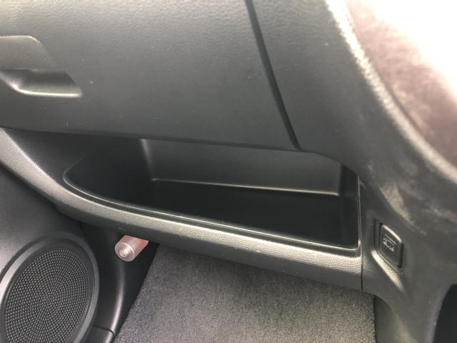 N-ONE プレミアム・Lパッケージ ナビ ディスチャージドランプ アルミホイール ワンオーナー 禁煙車 ECONモード 両席エアバック フルオートエアコン スマートキ- セキュリティー フルセグ DVD再生可 エアバック キーレス(15枚目)